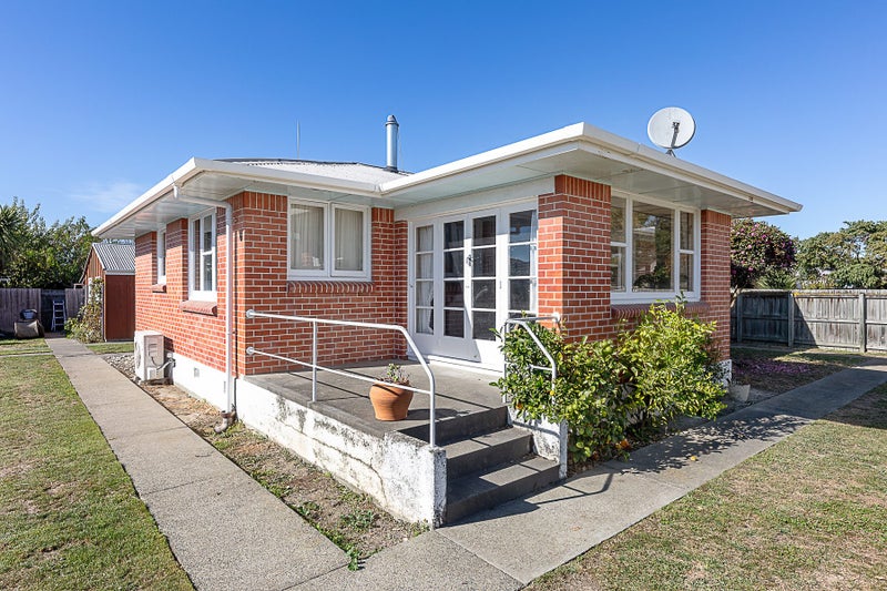 21 Holdaway Street, Riversdale, Blenheim - Carousel 1