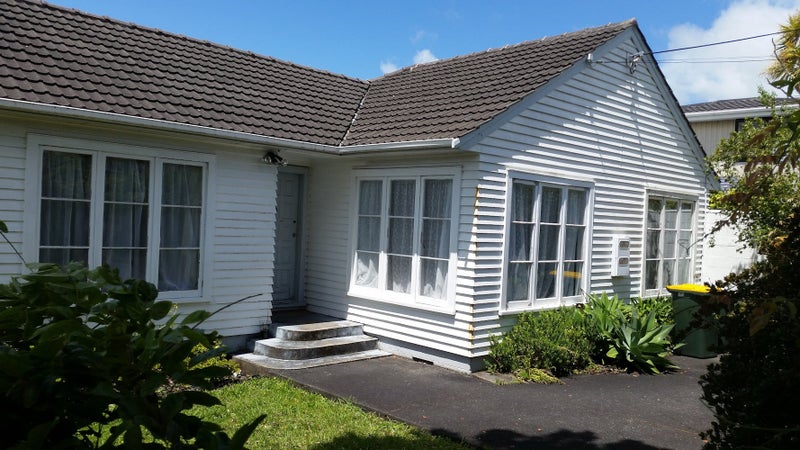 84 Ocean View Road, Northcote, Auckland - Carousel 2