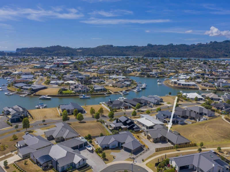 7 Roseberry Place, Whitianga, Whitianga - Carousel 2