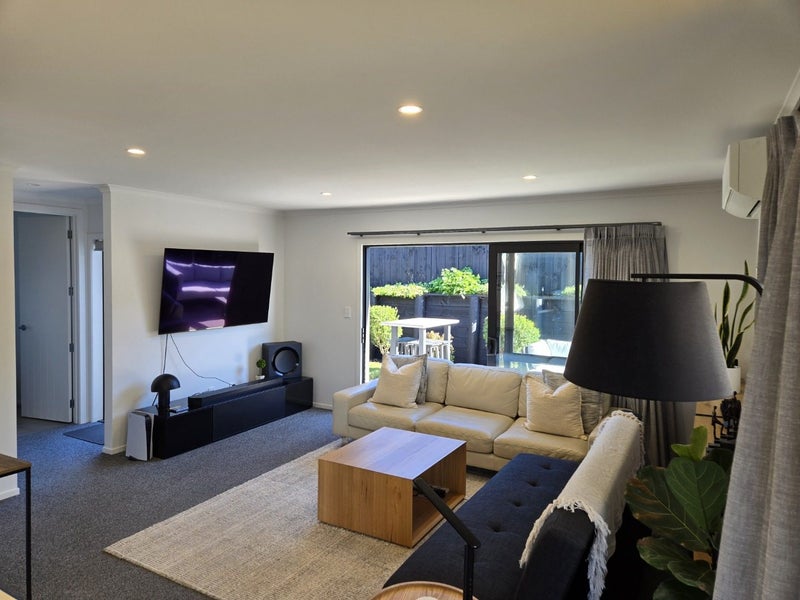 16 Cogar Terrace, Chartwell, Hamilton - Carousel 2