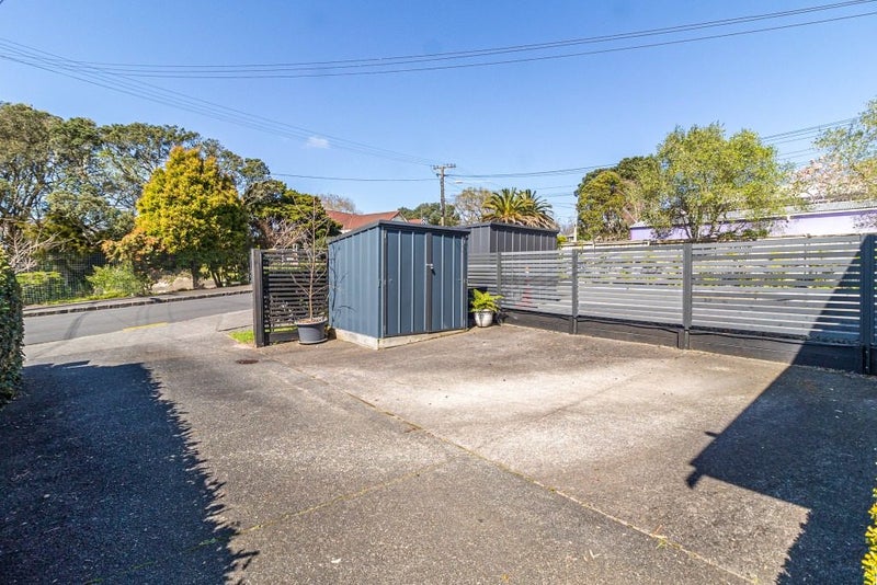 18A School Road, Morningside, Auckland - Carousel 16