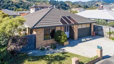 8 Pepper Tree Way, The Wood, Nelson - Carousel 1