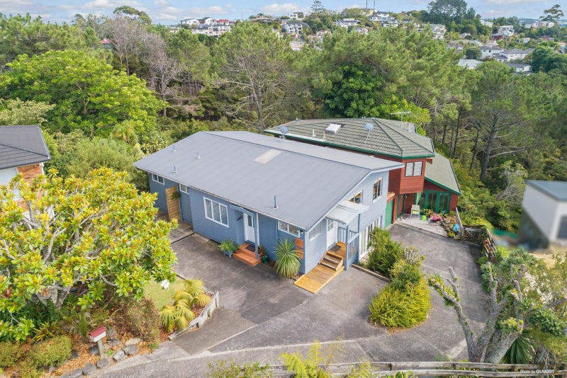 1/14 Dalmeny Close, Murrays Bay, Auckland - Carousel 2