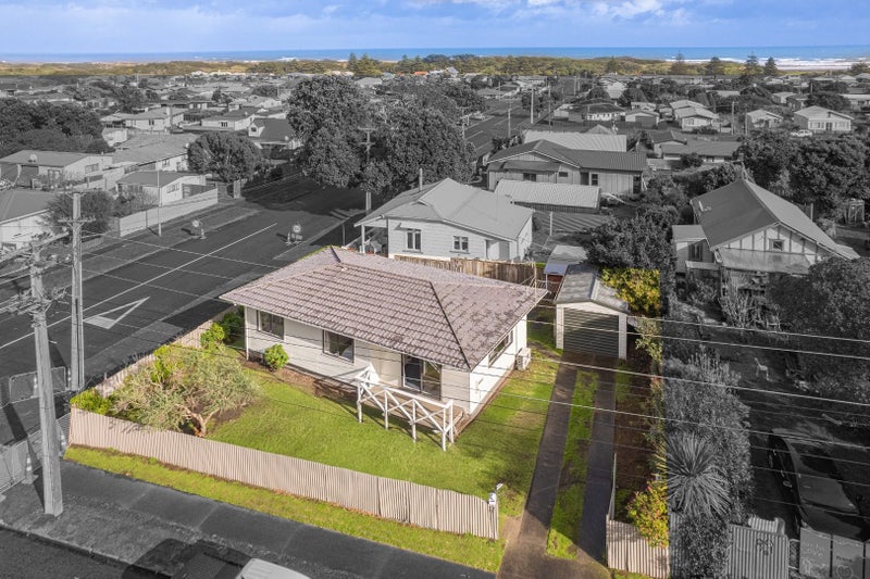 87 Cornfoot Street, Castlecliff, Whanganui - Carousel 1