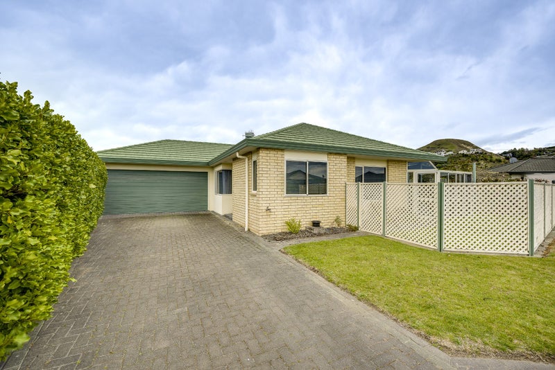 21 Alderney Way, Taradale, Napier - Carousel 1