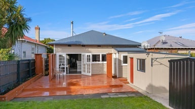 33 Oakland Street, Andersons Bay, Dunedin - Carousel 1