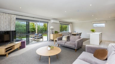 4 Seddul Bahr Road, Trentham, Upper Hutt - Carousel 1