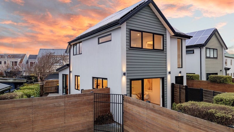 54 Dover Street, St Albans, Christchurch - Carousel 1