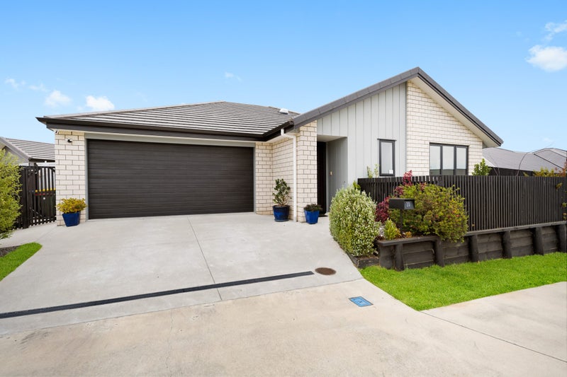 20 Pragma Rise, Rototuna North, Hamilton - Carousel 22