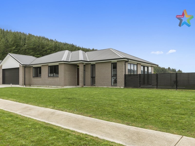 10 Jack Vaughan Grove, Wainuiomata, Lower Hutt - Carousel 17