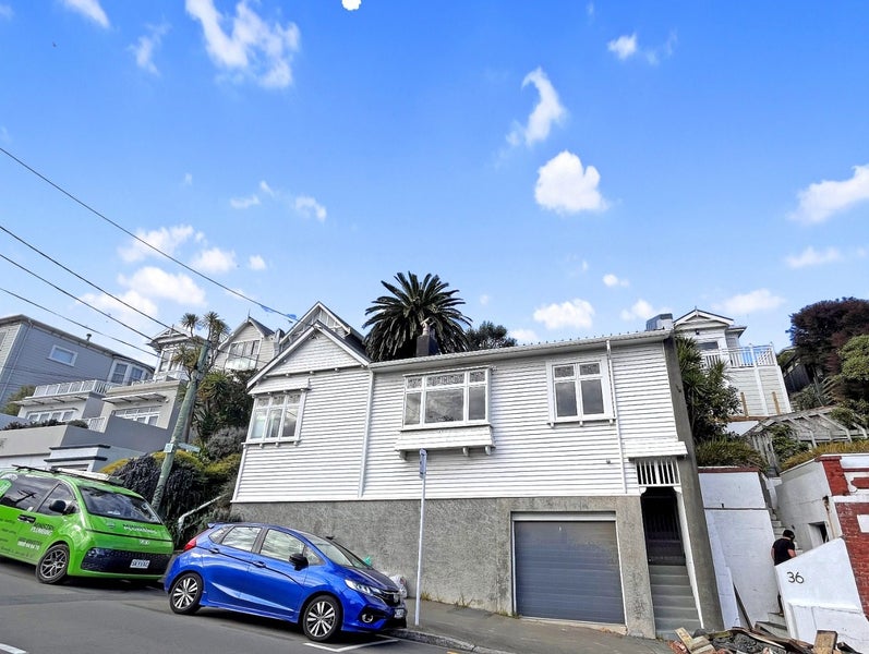 38 Hawker Street, Mount Victoria, Wellington - Carousel 1