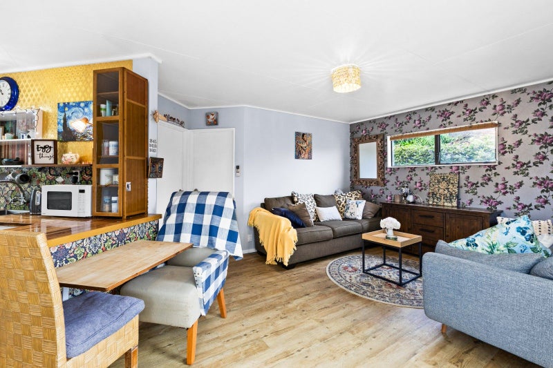 1/114 Park Road South, Akina, Hastings - Carousel 2