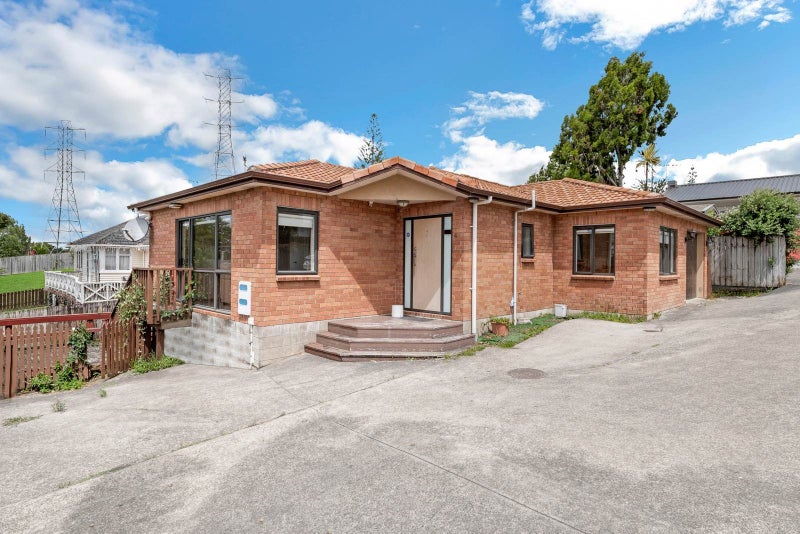 48 Beaubank Road, Kelston, Auckland - Carousel 1