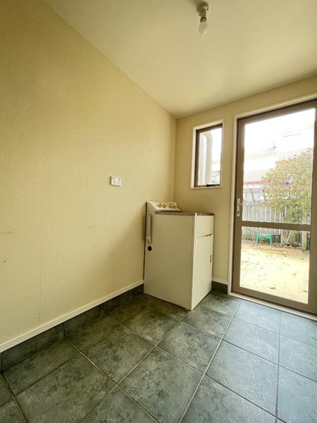 2 Glengavel Grove, Papakowhai, Porirua - Carousel 16