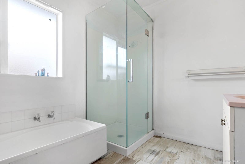 1/26 Horlicks Place, Randwick Park, Auckland - Carousel 2