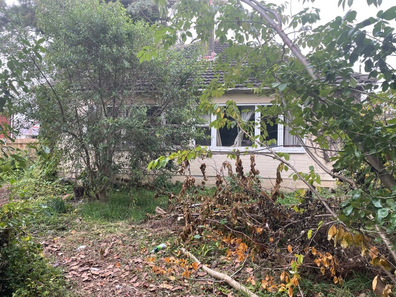 10 Guthrie Street, Waterloo, Lower Hutt - Carousel 1