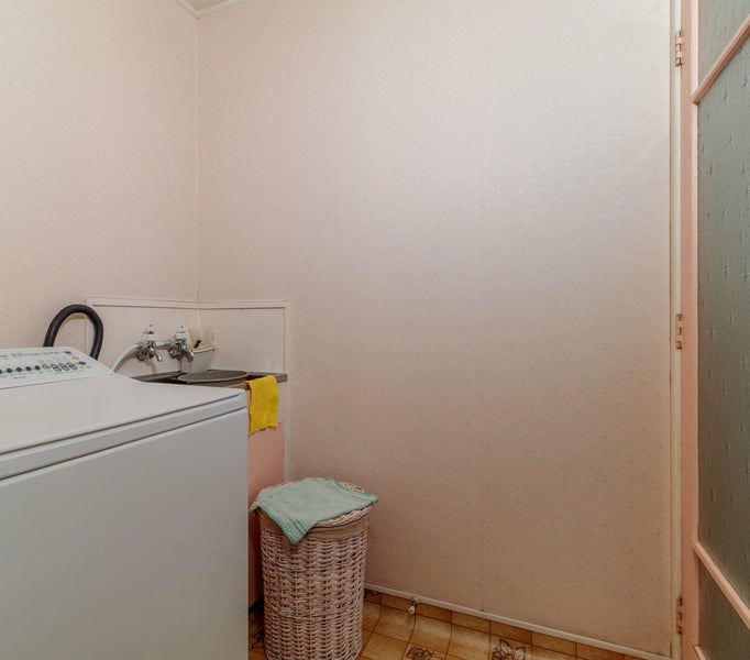 203A Mclean Street, Saint Leonards, Hastings - Carousel 11