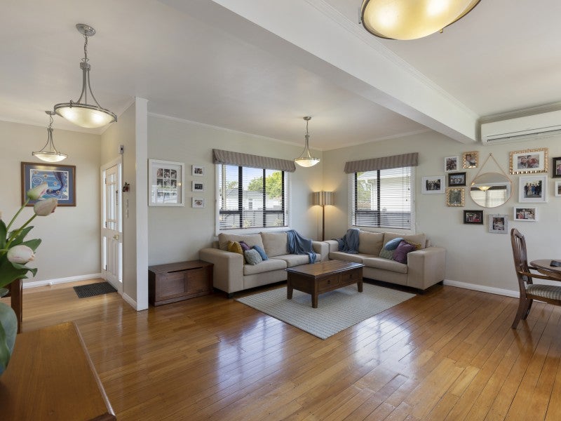 25 Allen Street, Boulcott, Lower Hutt - Carousel 1