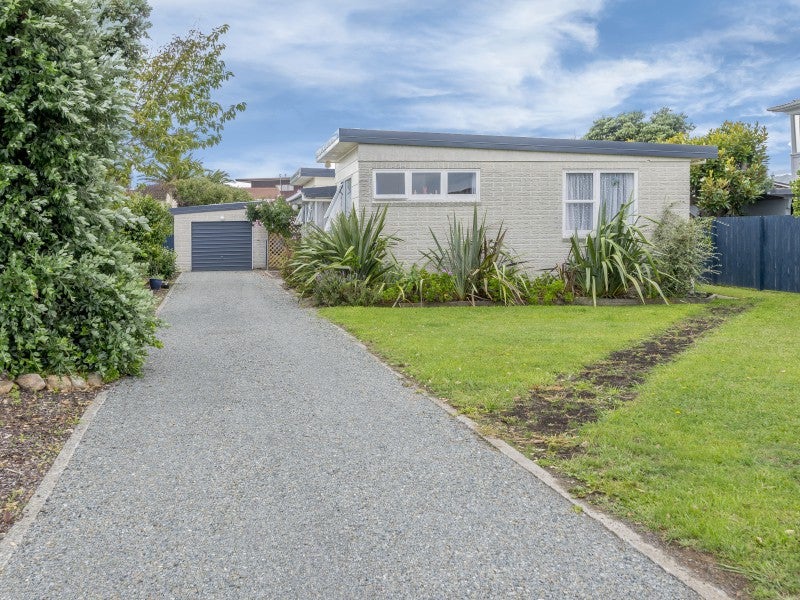 6 Watson Drive, Paraparaumu Beach, Paraparaumu - Carousel 2