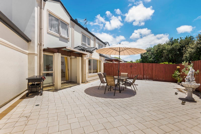 31 Temuka Gardens, Blockhouse Bay, Auckland - Carousel 1