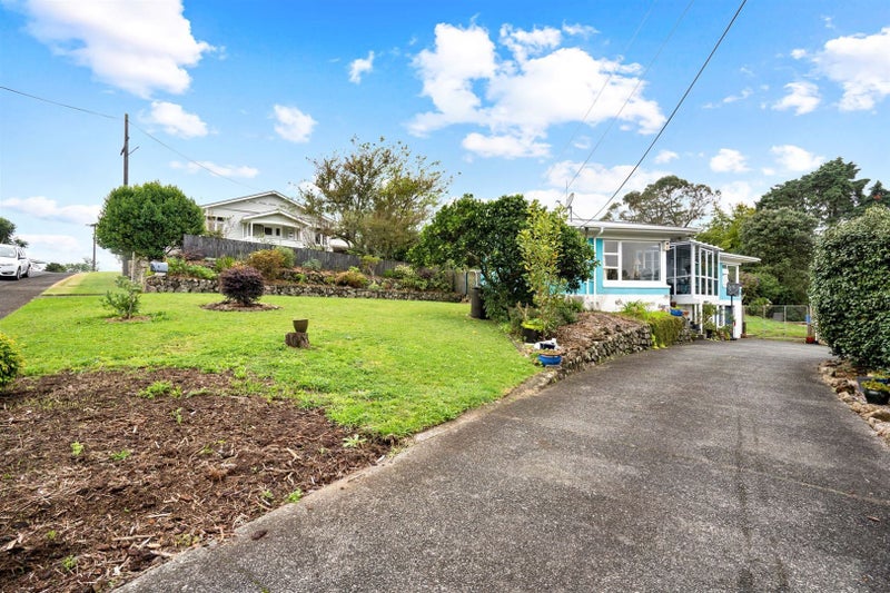 5 Adams Place, Kamo, Whangarei - Carousel 1