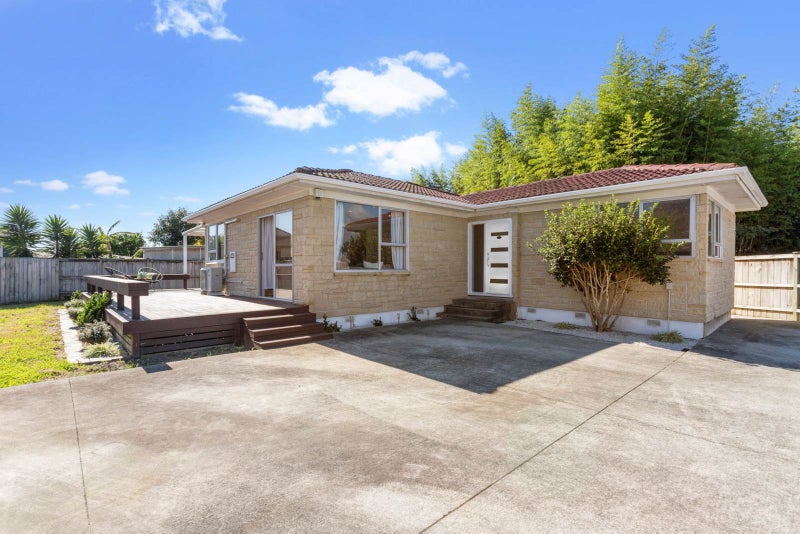 91B Universal Drive, Henderson, Auckland - Carousel 1
