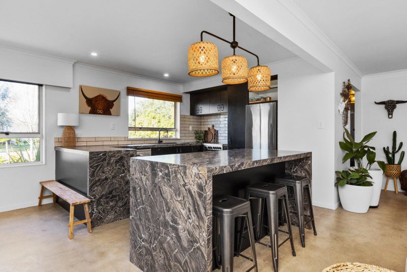 2 Matai Place, Pirimai, Napier - Carousel 1