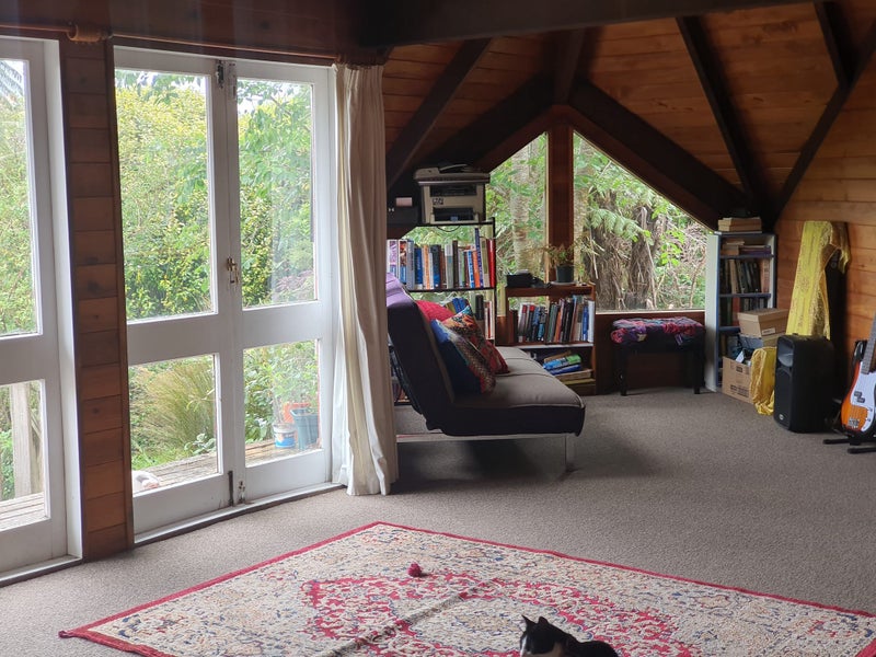 543 Scenic Drive, Waiatarua, Auckland - Carousel 2