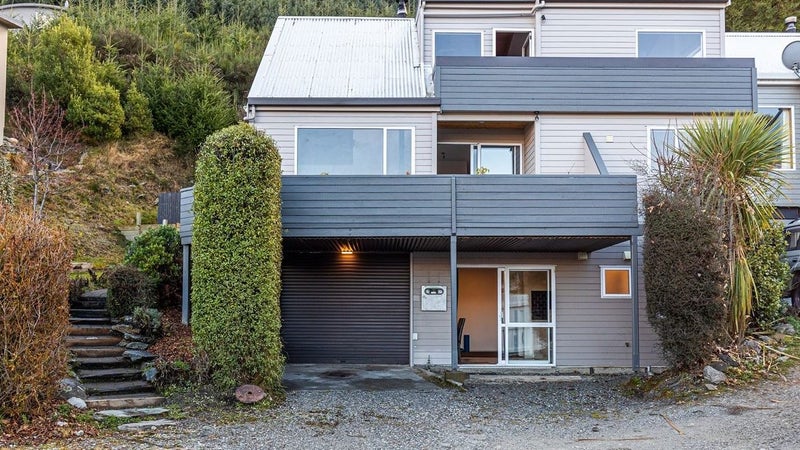 17A Arawata Terrace, Fernhill, Queenstown - Carousel 1