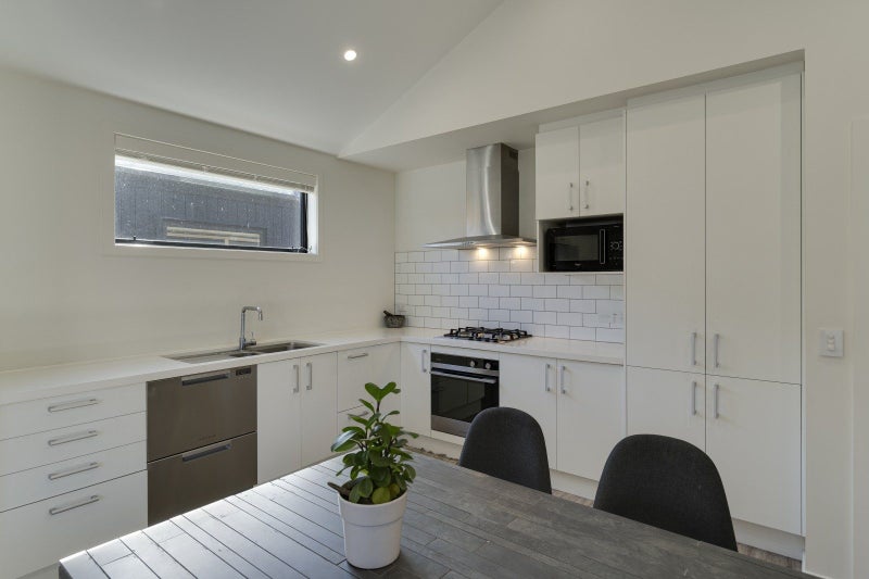 6 Lorne Street, Lake Hayes, Queenstown - Carousel 2