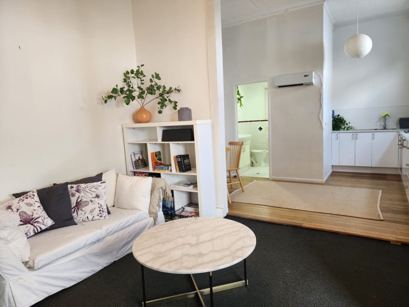 2/24 West End Road, Herne Bay, Auckland - Carousel 1