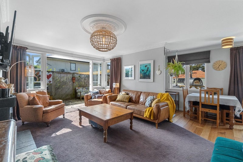 9 Churchill Avenue, Maeroa, Hamilton - Carousel 1