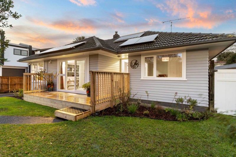 14 Mountbatten Avenue, Hillcrest, Auckland - Carousel 2