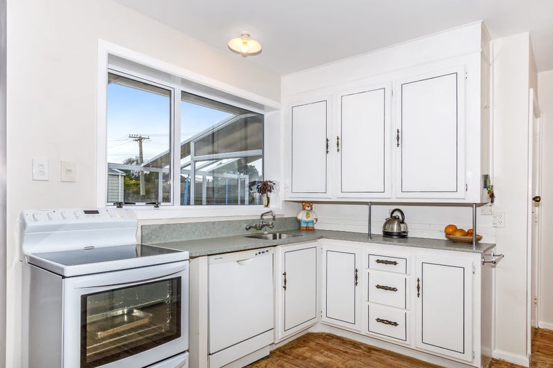 28 Vardon Crescent, Shirley, Christchurch - Carousel 2