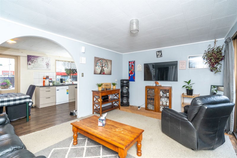 33B Vernall Street, Nawton, Hamilton - Carousel 2