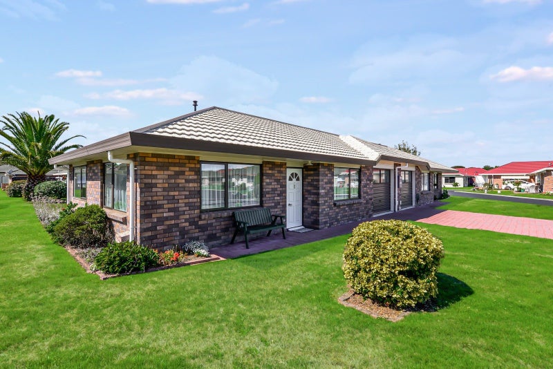 103/4 Admiral Crescent, Flagstaff, Hamilton - Carousel 1