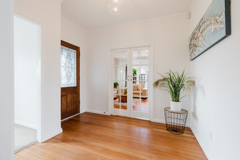 27 Masters Avenue, Hillcrest, Hamilton - Carousel 2