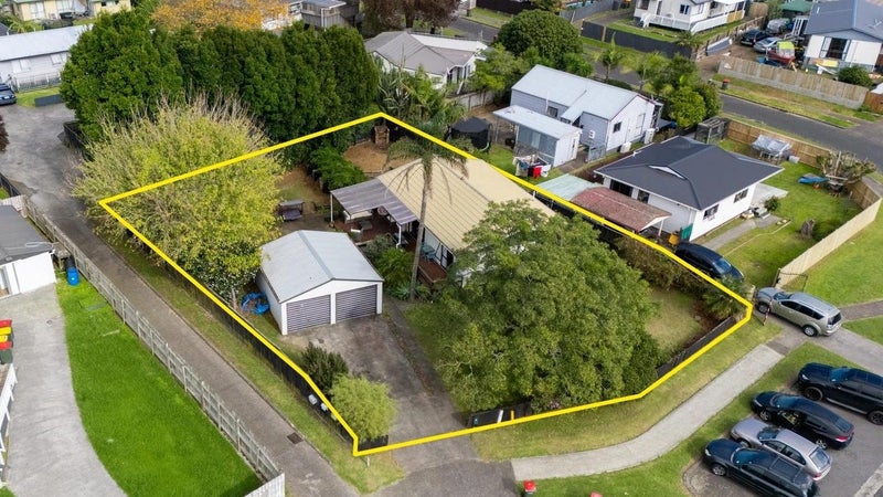 9 Justamere Place, Weymouth, Auckland - Carousel 1