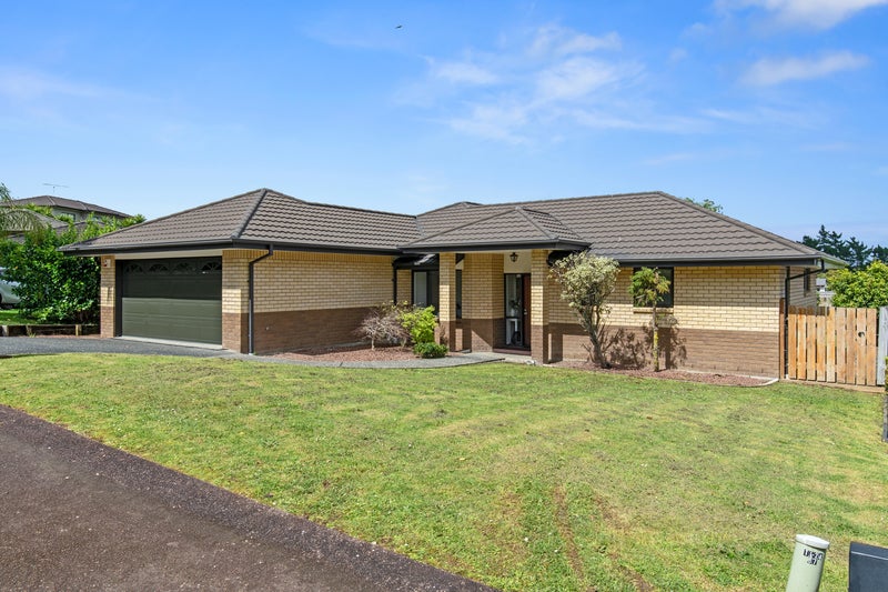 8 Pitoitoi Avenue, Greenhithe, Auckland - Carousel 2