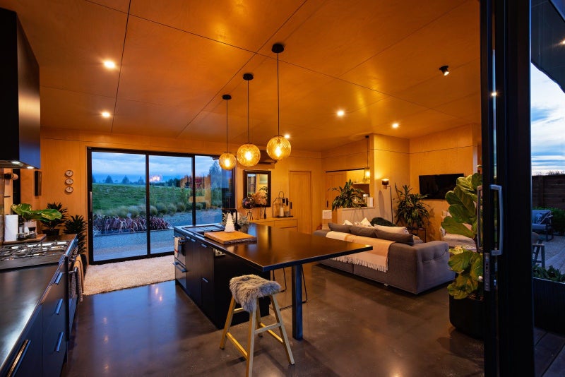 68 Sunrise Drive, Seaward Bush, Invercargill - Carousel 2