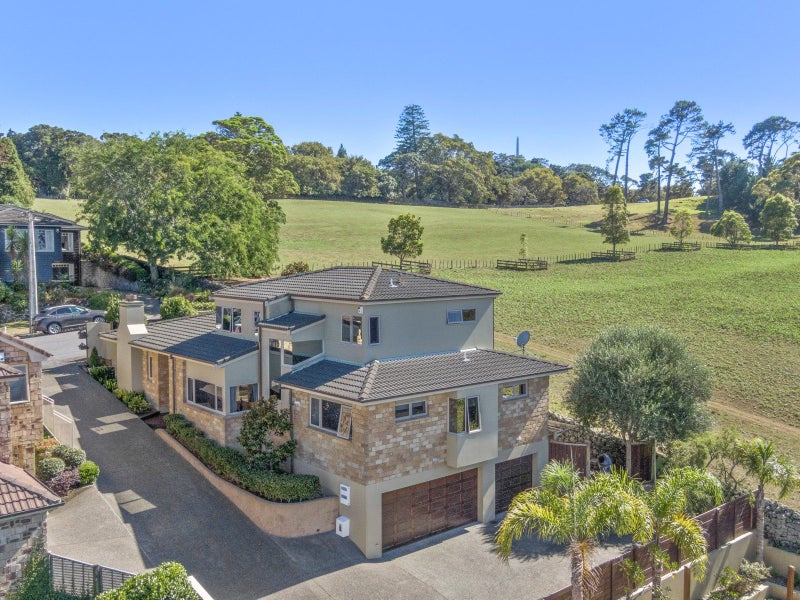 61 Raurenga Avenue, Royal Oak, Auckland - Carousel 1