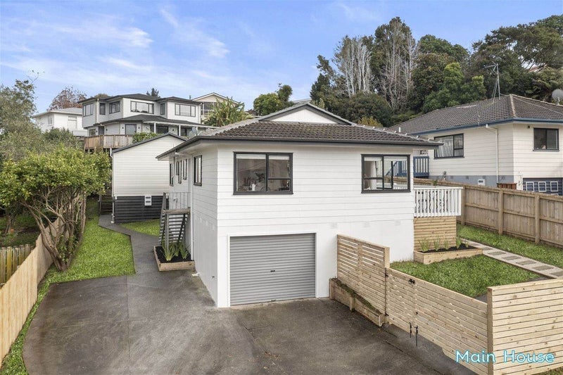 8 Kupari Place, Totara Vale, Auckland - Carousel 2
