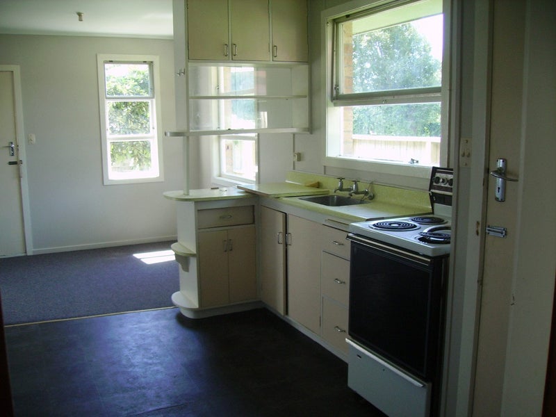 1B Frances Street, Hamilton East, Hamilton - Carousel 2