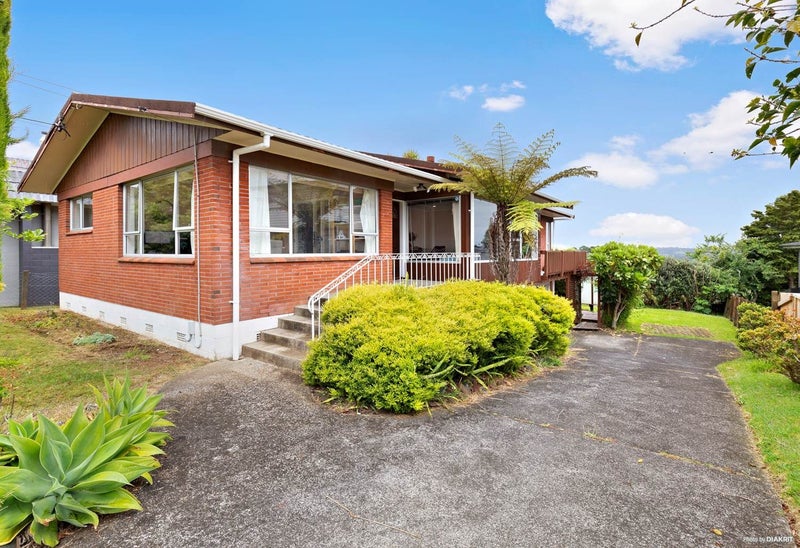 108 Sunset Road, Unsworth Heights, Auckland - Carousel 1