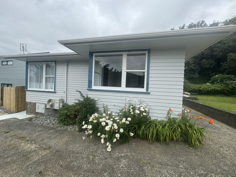 46 Catherine Crescent, Paparangi, Wellington - Carousel 2