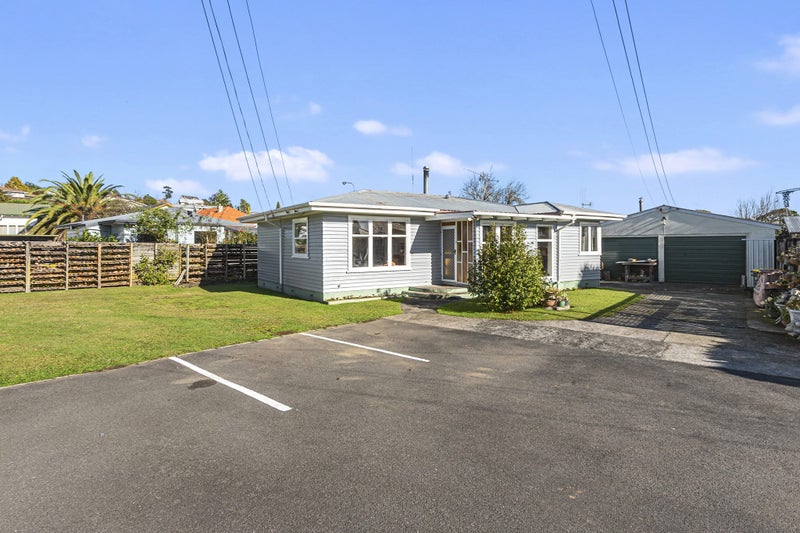 18 Ellicott Road, Nawton, Hamilton - Carousel 2