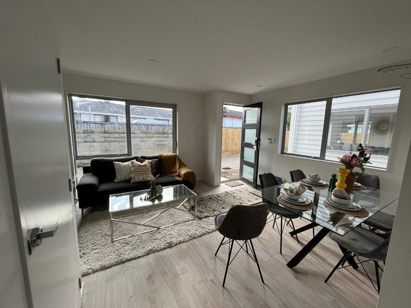 127B Buckland Road, Mangere East, Auckland - Carousel 2