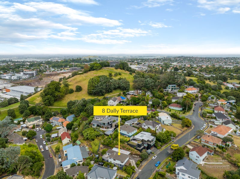 8 Dally Terrace , Thee Kings  - Carousel 23