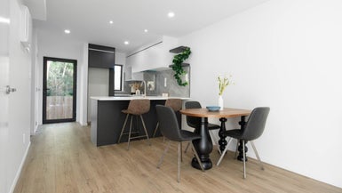 8/16 Reynella Drive, Massey, Auckland - Carousel 1