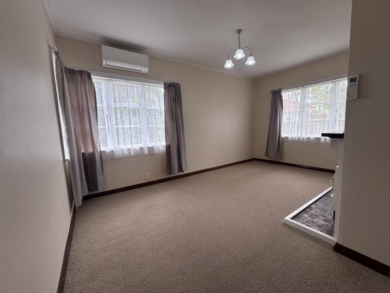 2 Anderson Street, Hokowhitu, Palmerston North - Carousel 2
